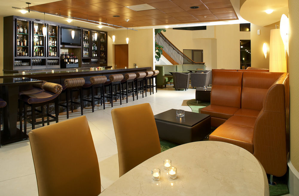 Renaissance Raleigh North Hills Hotel Exteriör bild